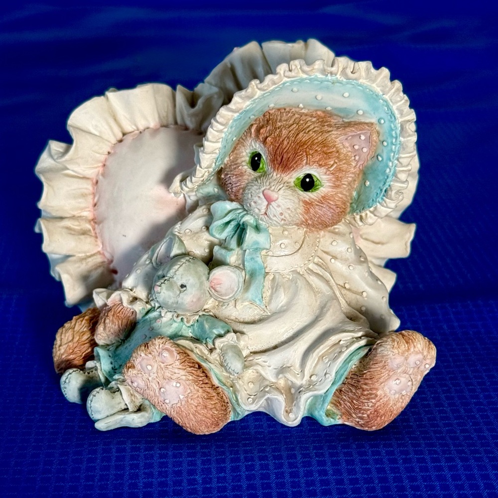 VTG ~ Calico Kittens ~ A Warm Hug with my Friend ~ Retired Collection